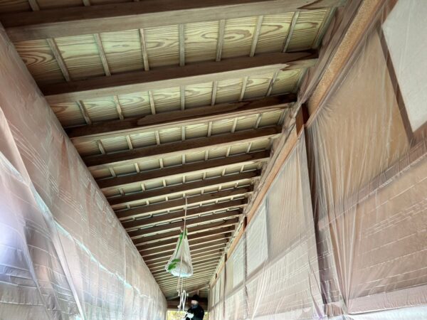千葉市稲毛区にて木部のアク洗い〈縁側木部のアク洗い工事〉の施工後写真