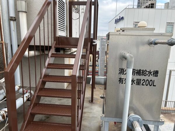 千葉市稲毛区にて鉄骨階段の塗装工事の施工後写真