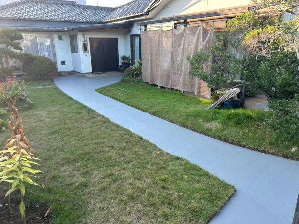 千葉市中央区にて玄関通路の塗床工事の施工後写真