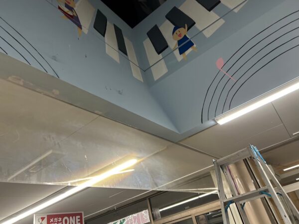 千葉市にて商店街アーケードの塗装工事の施工前写真