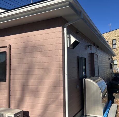 千葉市花見川区にて薬局の外壁塗装・屋根塗装〈色変えでイメージチェンジ〉の施工後写真