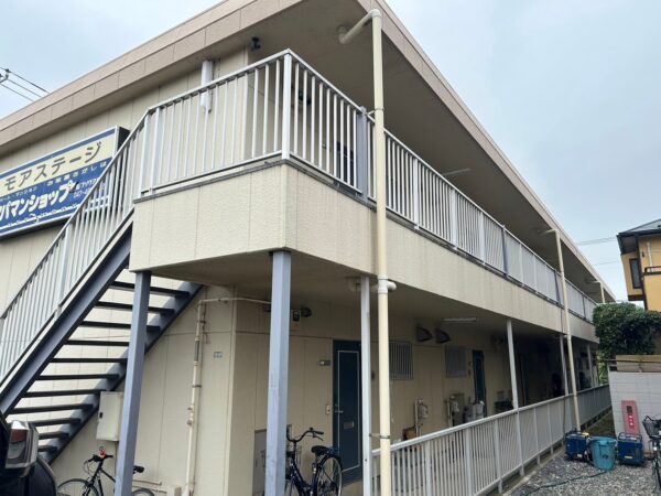 千葉市若葉区にてアパート塗装メンテナンス〈工期１ヵ月〉の施工前写真