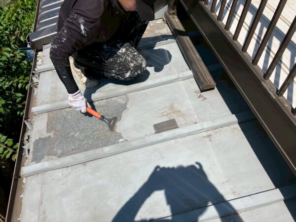千葉市花見川区にて屋根塗装メンテナンス〈色褪せによる塗り替え〉の施工前写真