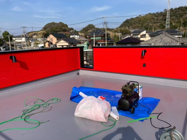 千葉市花見川区にて屋上バルコニー外壁塗装〈新築〉の施工後写真